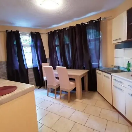 Apartament In *